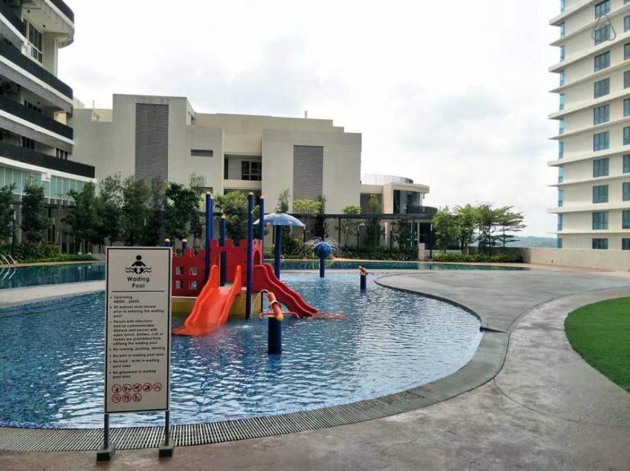 Cozy, High-Floor 2Br Apt Near Legoland Apartment Nusajaya  Exterior foto